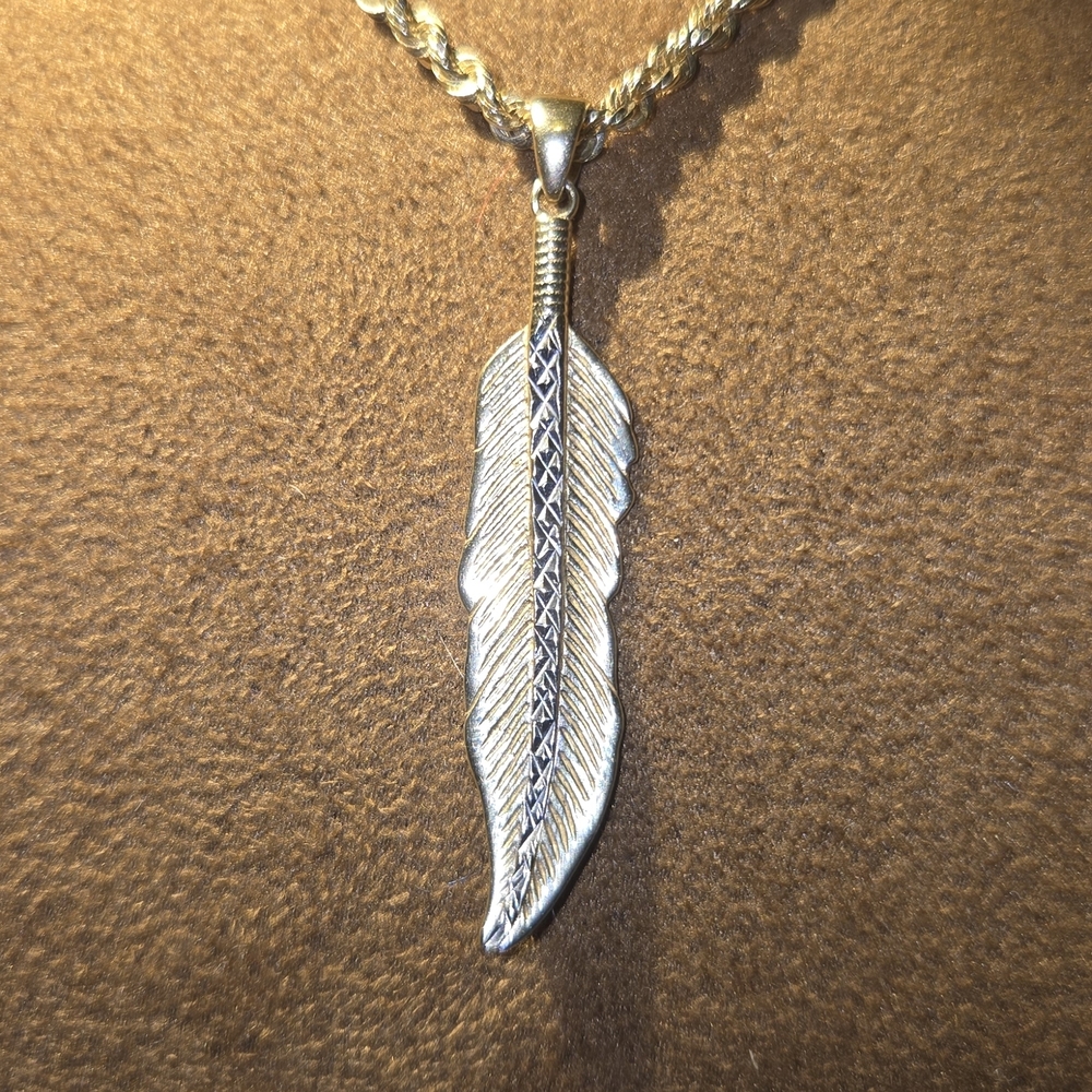 Elegant Solid 10K Yellow And White Gold Feather Pendant